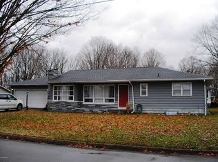 501 N Douglas Ave, Three Rivers, MI 49093
