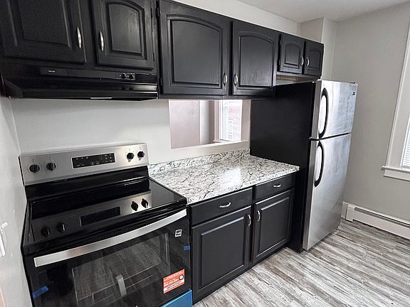 3rd image of 207 N Townsend St #7