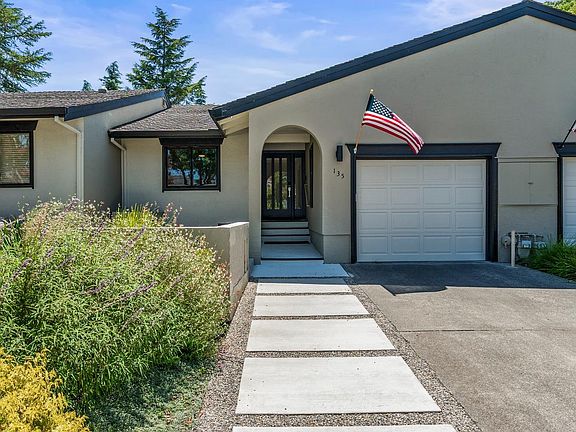 2nd image of 135 Vineyard Circle