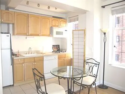 Sold by Douglas Elliman | media 19