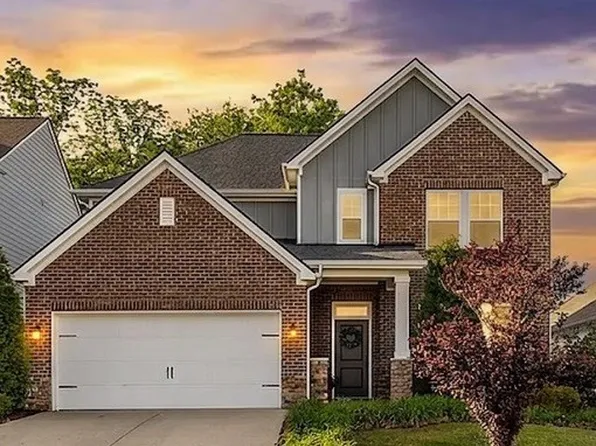 210 Woodhall Ct, White House, TN 37188