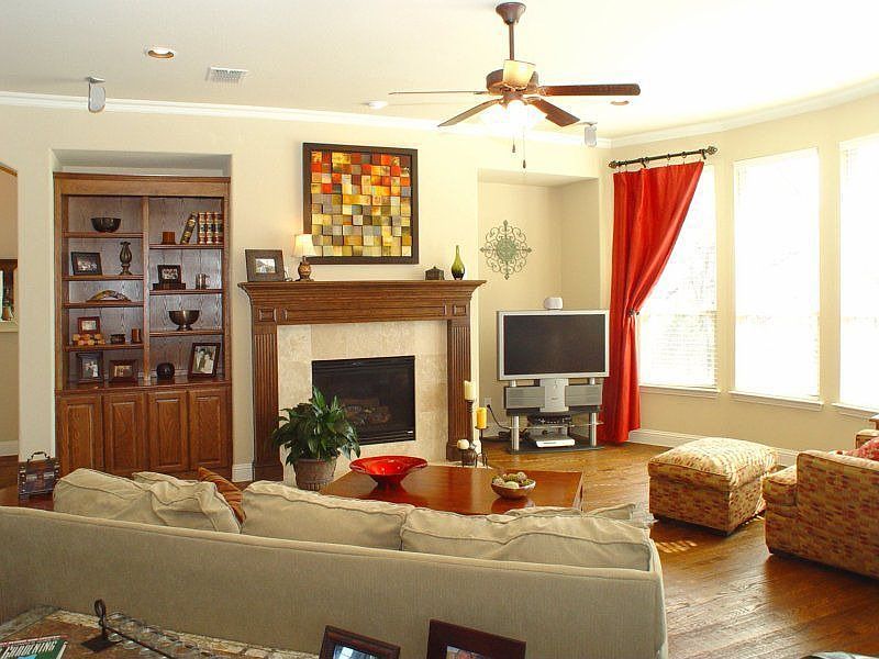 1st image of 319 Parke Lake Dr