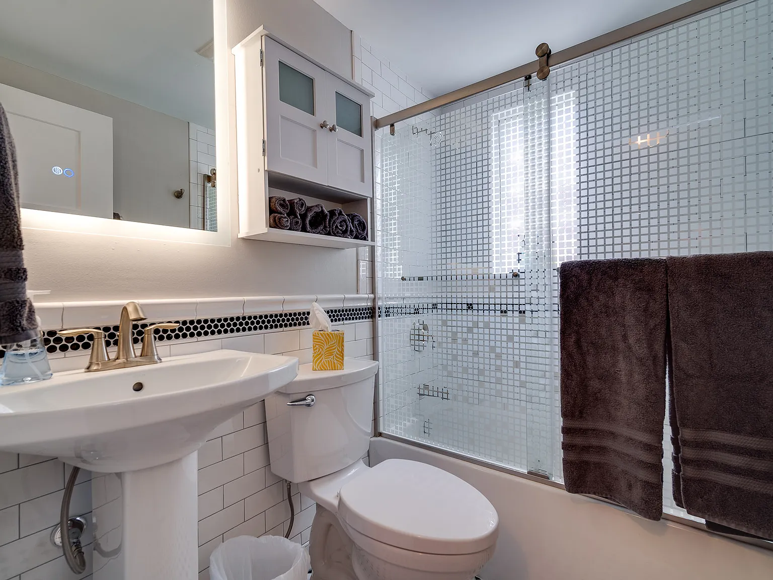 2 bed, 800 sqft, $1,600 — Photo 4