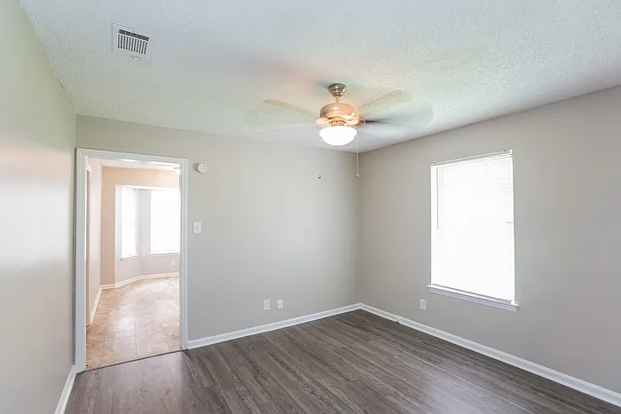 12710 Pleasant View Dr — Photo 12