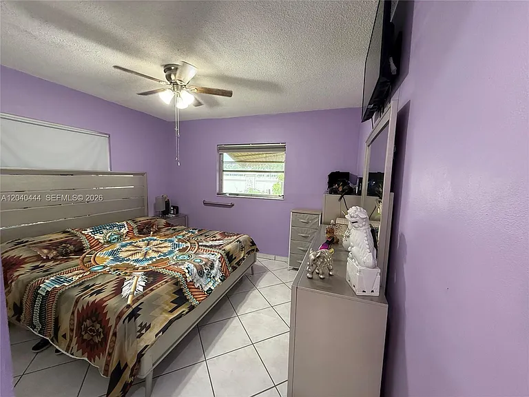 8600 NW 57th Ct — Photo 10