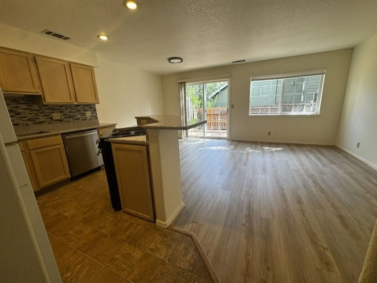 SW Bend Townhome — Photo 2