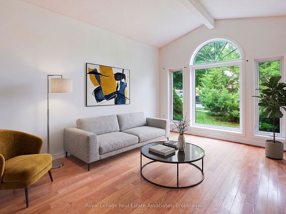 1st image of 26 McLachlan Pl