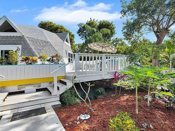 4th image of 676 Sailfish Trail