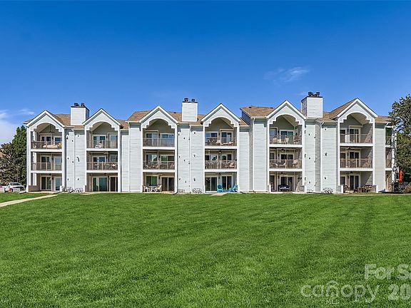 2nd image of 18701 Nautical Dr APT 103