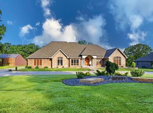 1035 N Oakland Avenue, Bolivar, MO 65613