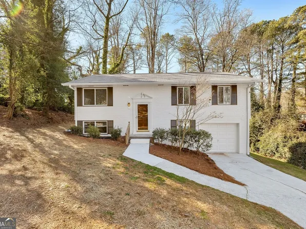 2564 Timberly Dr SE, Marietta, GA 30060