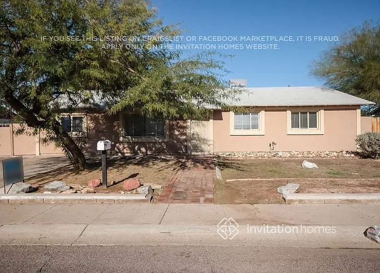 2964 N 53rd Dr — Photo 2
