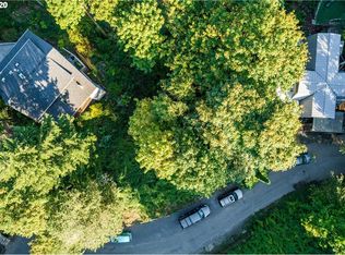 3210 SW Evergreen Ln, Portland, OR 97205