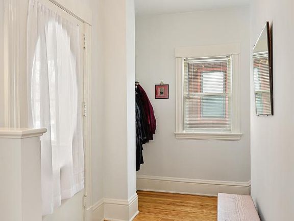 5th image of 3929 Aldrich Ave S