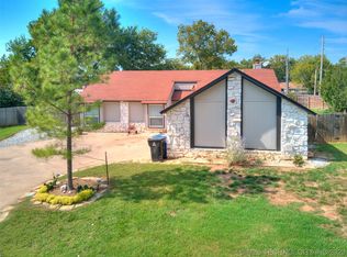 212 W Inglewood St, Broken Arrow, OK 74011