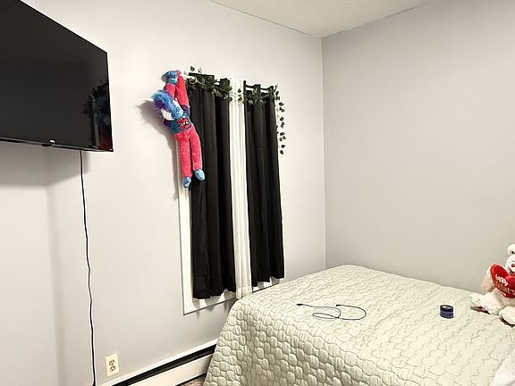 2nd image of 279 Ontario St #1