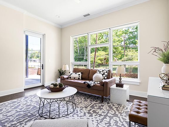 3rd image of 515 Churton St #101