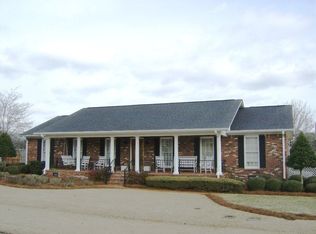 203 Cumberland Ln, Rainbow City, AL 35906