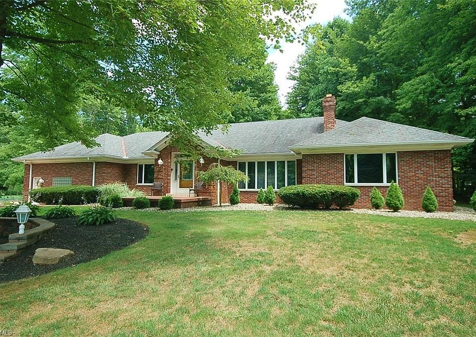 1st image of 421 Centennial Dr