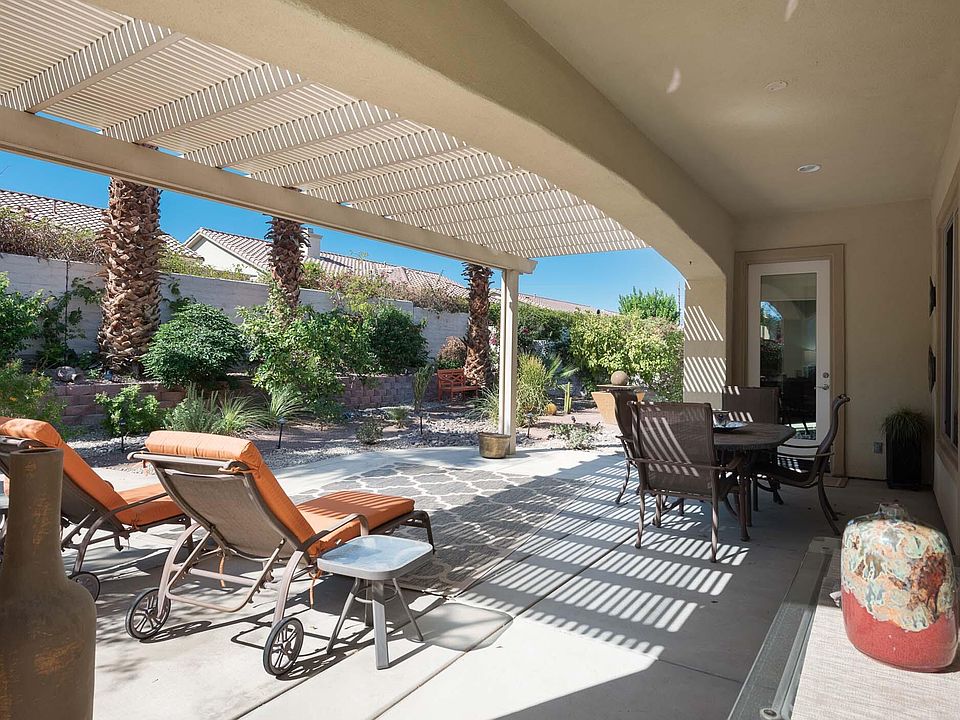 2nd image of 80575 Avenida Santa Carmen
