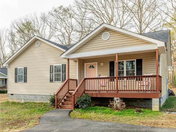 1104 Normandale Ave W, Petersburg, VA 23803