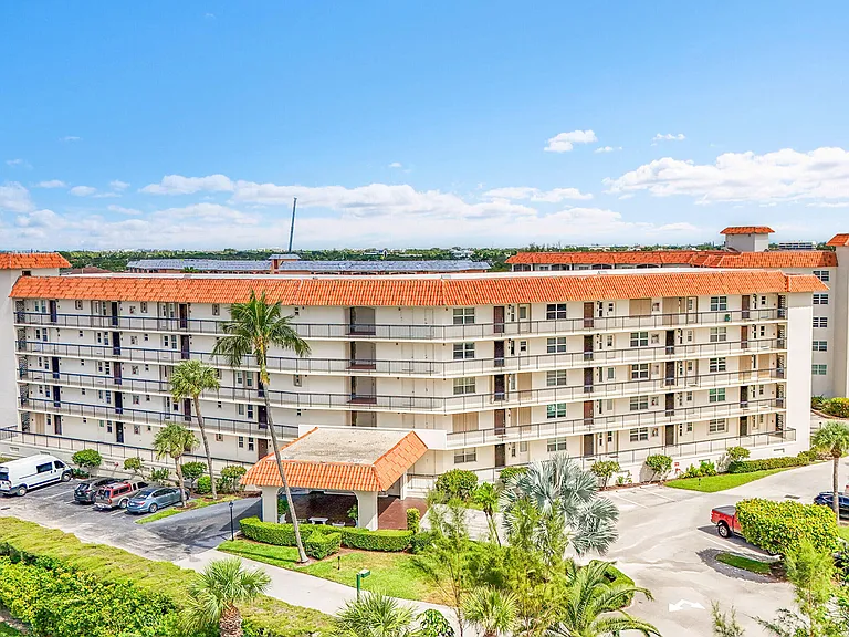 2871 N Ocean Blvd #M338 — Photo 28