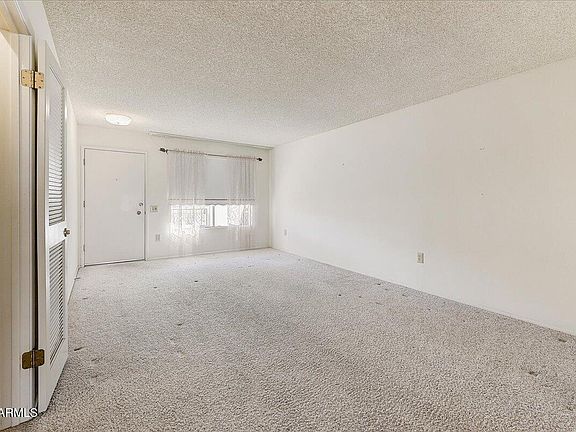 4th image of 9506 W GREENHURST Drive