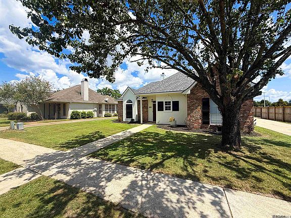 2nd image of 10467 Springcrest Dr