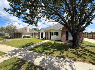 10467 Springcrest Dr, Baton Rouge, LA 70810