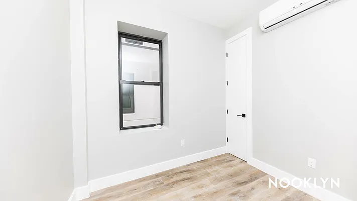 Rented by Nooklyn NYC LLC | media 13