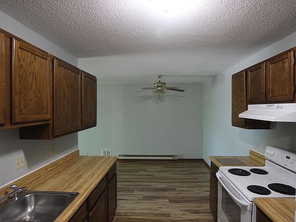 3rd image of 100 Kennedy Park Cir APT 304