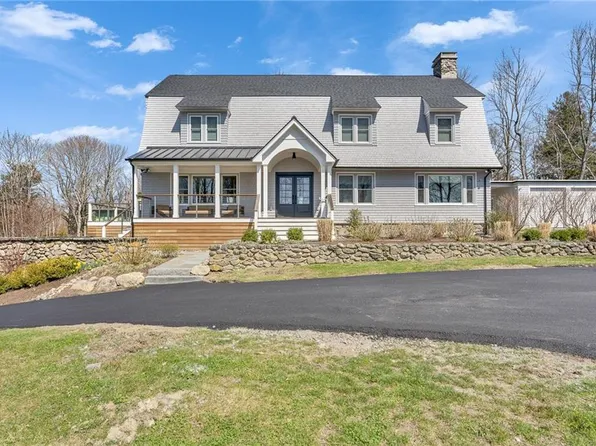 4 Monkey Wrench Ln, Bristol, RI 02809