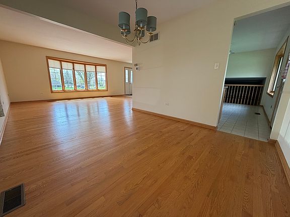 4th image of 11540 Kingswood Dr