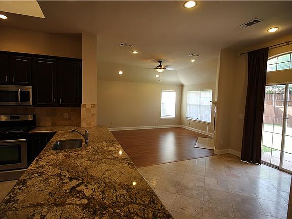 5th image of 3101 Hoffman Dr