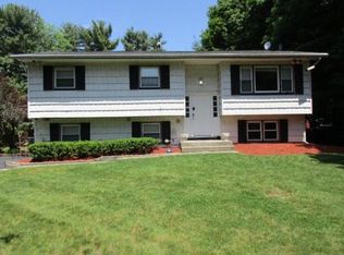 12 Christmas Hill Rd, Airmont, NY 10952