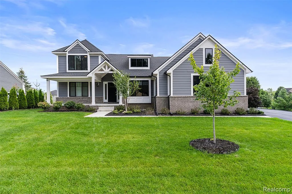 3 bed, 2.5 bath, 2398 sqft, $4,000 — Photo 2
