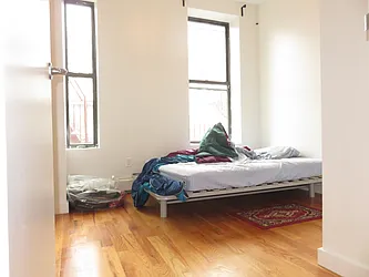 Rented by Rennit Inc.