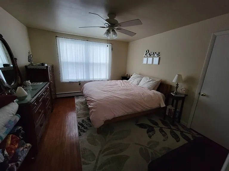 418 Linden St — Photo 5