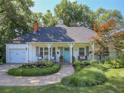2911 W 79th St, Prairie Village, KS, 66208