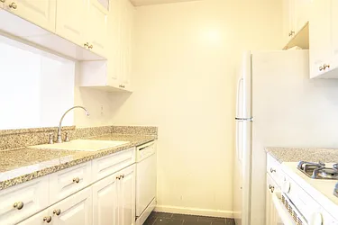 Rented by Addison Property Group