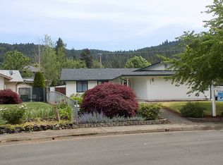 203 74th Pl, Springfield, OR 97478