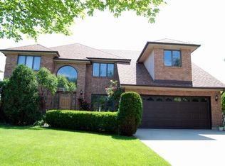 891 Woodcrest Ln, Lemont, IL 60439