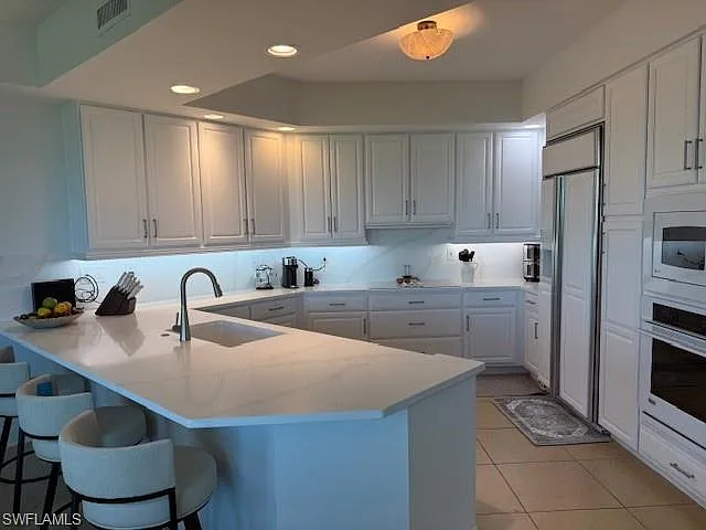 3 bed, 3.5 bath, 2818 sqft, $20,000 — Photo 2
