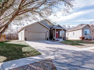 2868 Linda Ln, Salina, KS 67401