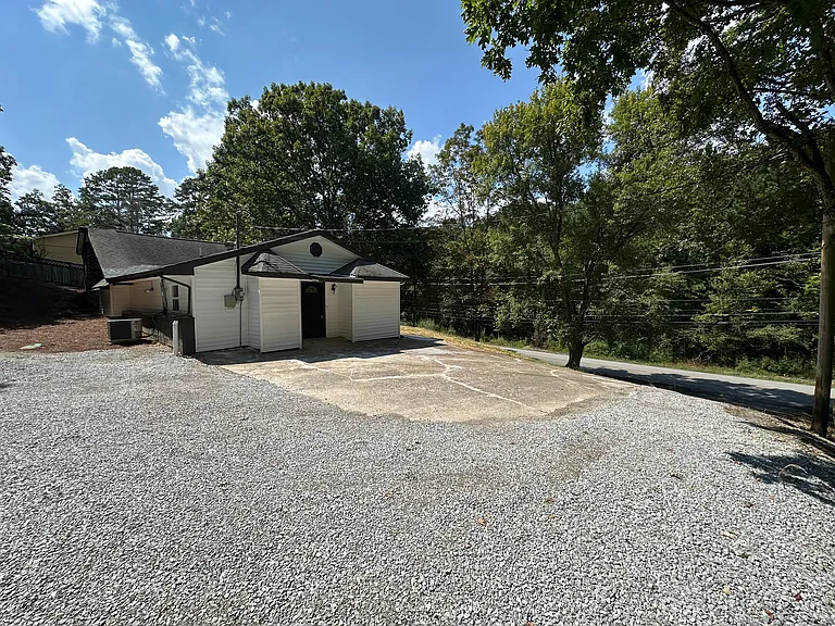 9506 Fuller Rd — Photo 32