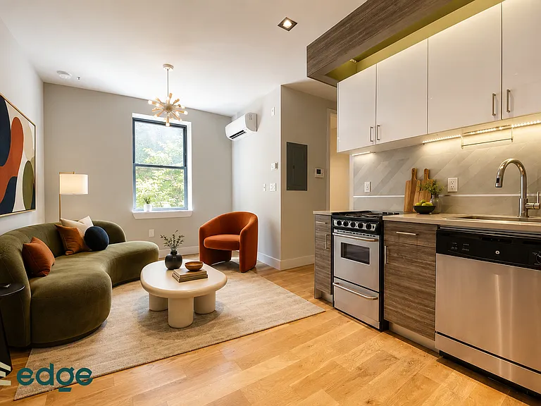 2 N Henry St #2B — Photo 1