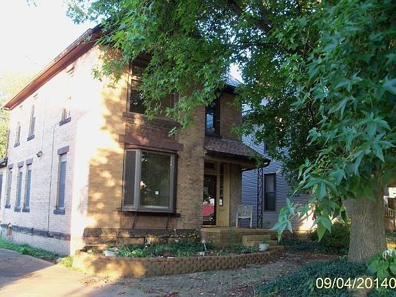 5th image of 219 S Jackson St