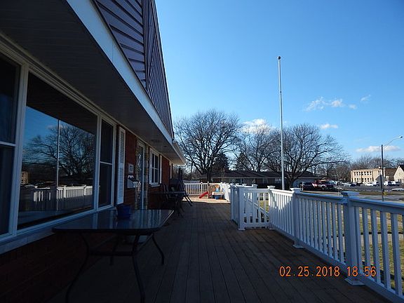 3rd image of 17151 69th Ave