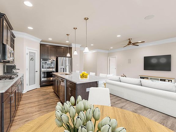 7th image of this home