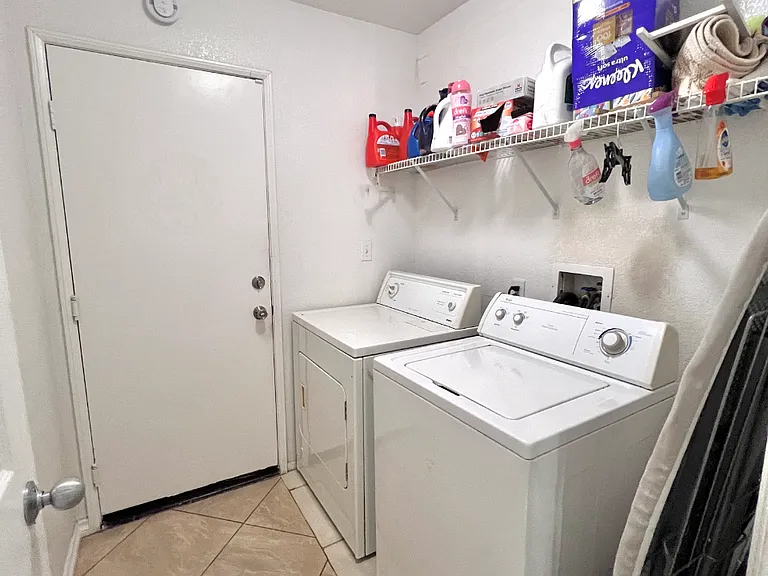 23232 Trillium Dr — Photo 22